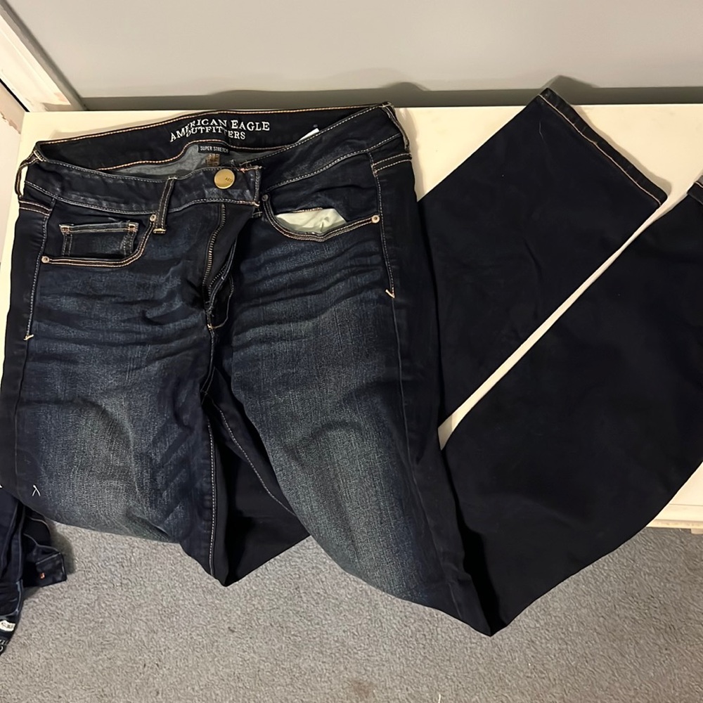 American Eagle Dark Denim Skinny Jeans, like new - barely worn, no holes